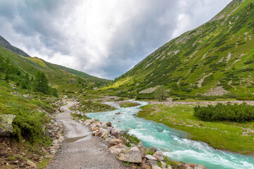 Moody Alpine Valley: Zamser Grund River (Zillertal, AT)