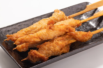鶏皮包み揚げ串（鶏肉の鶏皮包み揚げ）