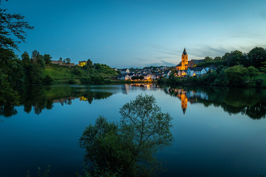 Ulmen blaue Stunde