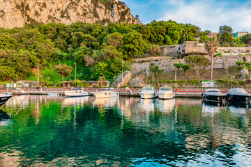 Obraz premium the wonderful island of Capri, amalfi coast, bay of naples, italy