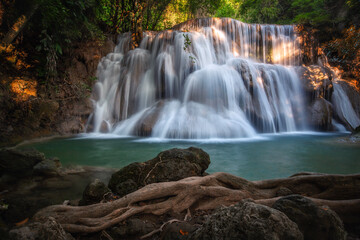 Fototapeta premium Huay mae kamin waterfall in khuean srinagarindra national park. the beautiful and famous waterfall in deep forest, kanchanaburi province, thailand.