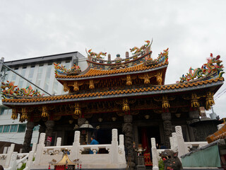 Fototapeta premium 装飾が施された寺院