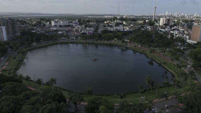 Drone flies north over Parque da Lagoa - Solon de Lucena in heart of Joao Pessoa, Brazil