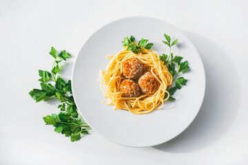 spaghetti with sauce and meatballs