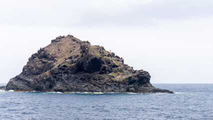 Peñón en costa de Tenerife