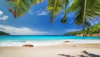 Obraz premium tropical sunny beach and coconut palms on seychelles summer vacation and tropical beach concept