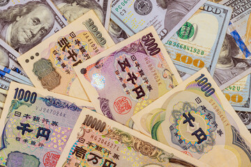 Japanese is experiencing inflation may invest his her savings by buying US dollars