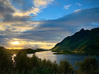 Fototapeta premium Sunset over the sea