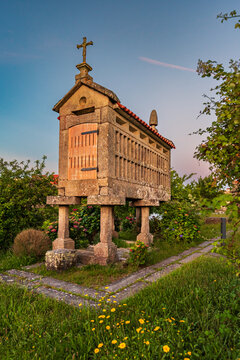Horreo located in Medal or Insui&ntilde;a Island, one of the tourist attractions of the small island of A Rabaleira, Pontevedra, Galicia.