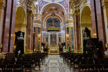 Obraz premium Main nave and altar of St. Paul's Cathedral - Mdina, Malta