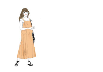 ベージュのキャミワンピースを着たロングヘアの40代美女