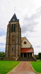 Eglise catholique Saint-Germain de Paris du 13e siècle dans la commune de Bombon en Seine-et-Marne. France Europe