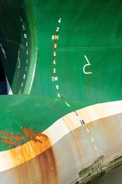 metric draft marks on the bow of an oceangoiung ship