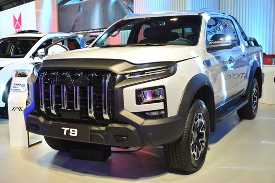 Jac t9 at Manila International Auto Show in Pasay, Philippines