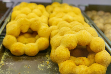 It’s a wonderful weekend time Seeing the beautiful donuts displayed in the glass cabinet makes me want to eat them