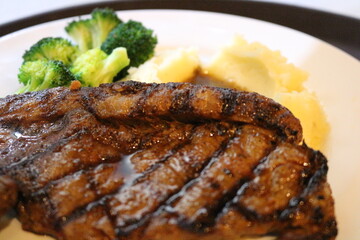 FOOD PHOTOGRAPHY ON TABLE SERVE