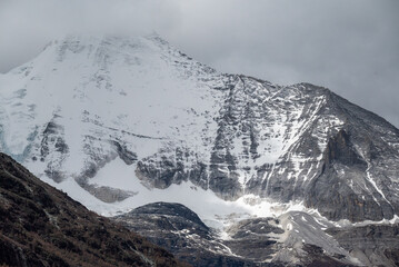 Inagi Aden Mountain