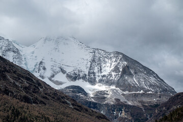 Inagi Aden Mountain