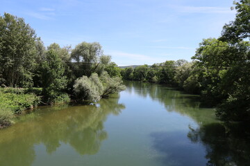 La rivière la Loue, ville de Arc et Senans, département du Doubs, France