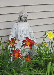 Garden Statue Mary