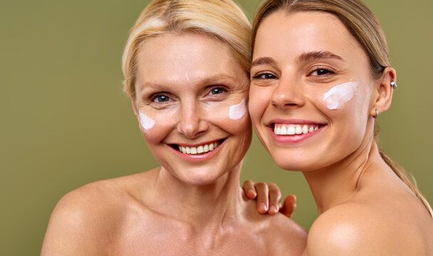 Skincare set for moms daughters to boost confidence and bond through pampering for radiant skin