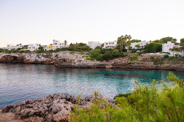 Fototapeta premium horizon on a beautiful seascape from a rocky shore