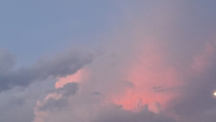 Pretty and Cute Evening Sky In Singapore