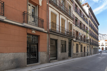 Combining different materials can create interesting and attractive contrasts