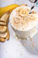 Banana oatmeal smoothie