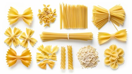 Diversi tipi di pasta, spaghetti, penne, fusilli, farfalle, disposti ordinatamente e artisticamente su uno sfondo bianco