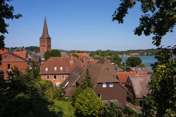 Blick auf die Altstadt von Plön vom Schloss.