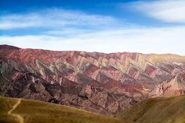  El hornocal, cerro de los 14 colores