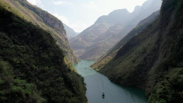 Tu San Canyon in Ha Giang