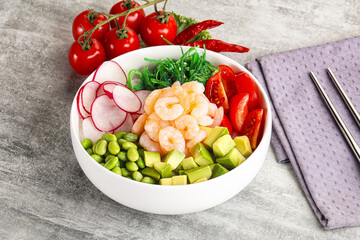 Hawaian cuisine - Poke with cocktail shrimps