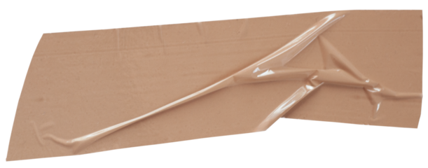 Fita colante amassada, dobrada, com rugas. Fita marrom  com fundo transparente. 