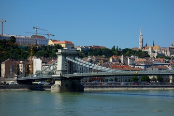 Obraz premium Budapest, Hungary's capital city, sits on the Danube River in Eastern Europe