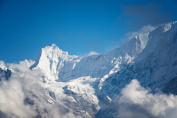 Fototapeta premium the Himalaya mountain in Jilong in tibet with cloud