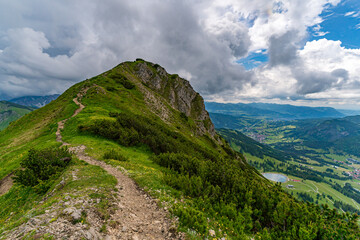 Mountain tour in Schattwald from the Wannenjochbahn to the Kuhgrundkopf
