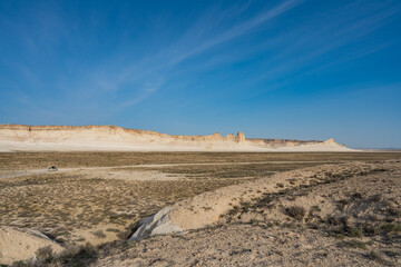 マンギスタウのウスチュルト台地の夜明け