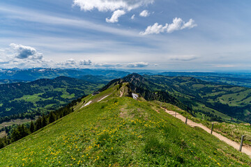 Mountain tour over the Brunnenauscharte to the Hochgrat on the Nagelfluhkette