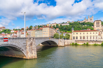 Obraz premium Scenic View of the Saone River with Vieux Lyon and the Fourviere Hill, France
