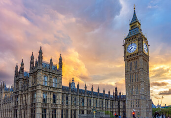 Obraz premium Big Ben (Elizabeth) tower at sunset, London, UK
