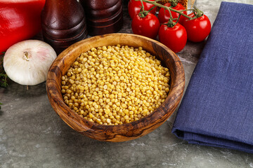 Dry ptitim heap in the bowl