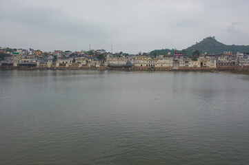 Fototapeta premium Pushkar Lake, pilgrimage site for Hindus and Sikhs, Ajmer, Rajasthan, India