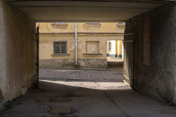 Obraz premium urban background, view from the gateway to the ancient street