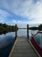 Naklejka premium mirror lake