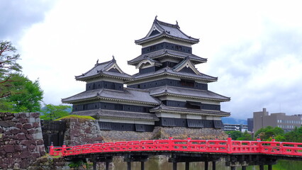 松本城天守閣（夏曇天）4