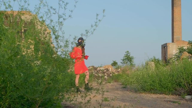 30-34 years, abandoned, accidents and disasters, air pollution, concepts, concrete, coronavirus, dirty, equipment, females, filtration, gas mask, glove, infectious disease, medicine, military, old rui
