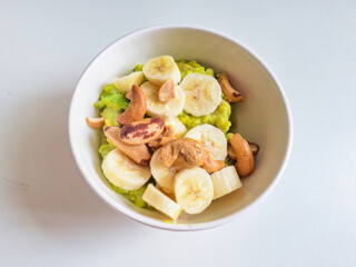 Breakfast fruits and nuts