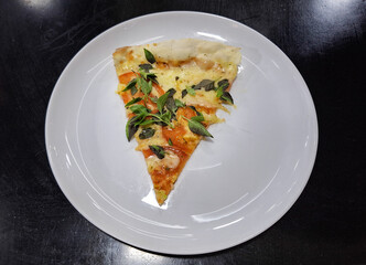 Pizza slice